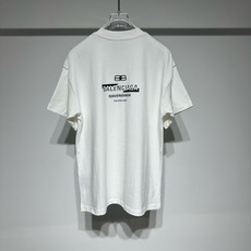 BALENCIAGA巴黎世家时尚休闲圆领短袖T恤!宽松版型纯棉材质!品牌字母logo立体印花工艺!定制面 BALENCIAGA巴黎世家时尚休闲圆领短袖T恤!宽松版型纯棉材质!品牌字母logo立体印花工艺!定制面