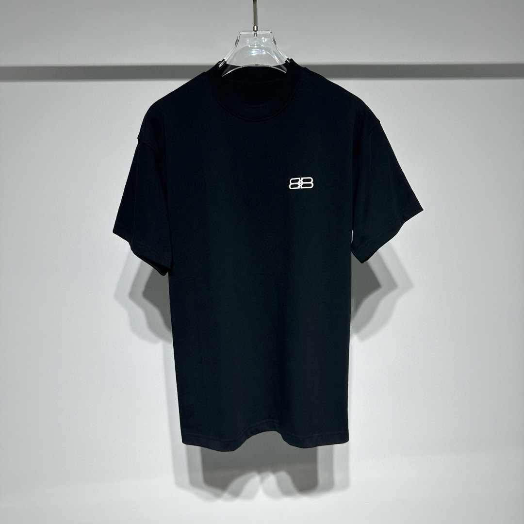 BALENCIAGA巴黎世家时尚休闲圆领短袖T恤！宽松版型纯棉材质！品牌字母logo立体印花工艺！定制面