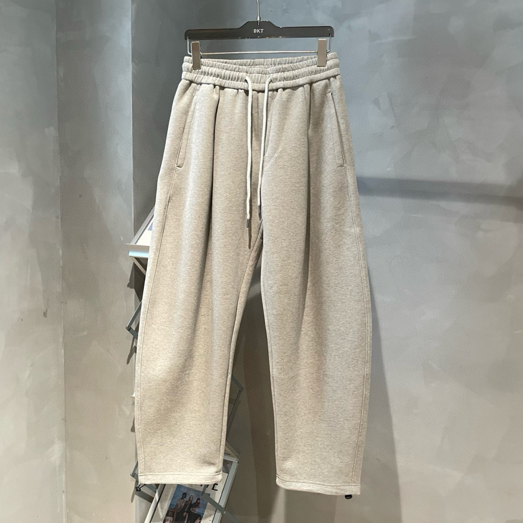 克罗心🌟秋冬新款设计感潮流直筒休闲裤🆕采用优质面料，具有质感，松紧腰带设计，超级时尚洋气！码数：S-3X