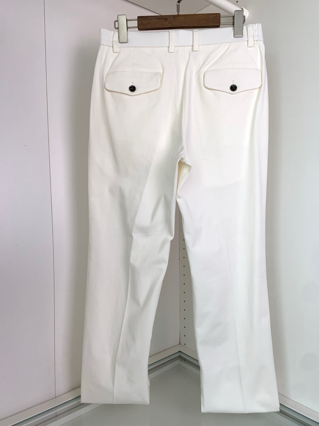 2025秋冬新款男士商务休闲直筒休闲裤最新上线的这款品味不凡的休闲裤，定制出来的面料才是这款的重点！精选