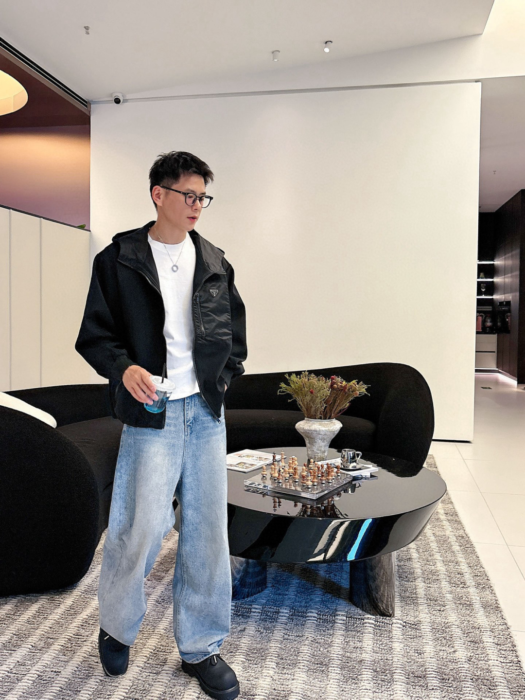 普拉达 2025秋季新款夹克外套，秀场新品‼品相非常完美，舒适保暖，三标齐全色泽饱满诱人，非常出彩的设计