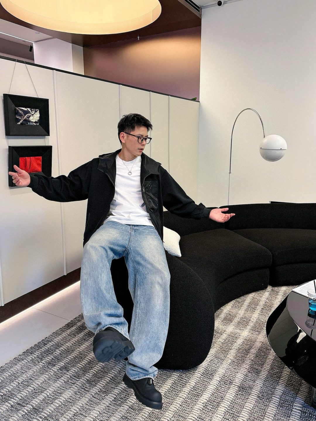 普拉达 2025秋季新款夹克外套，秀场新品‼品相非常完美，舒适保暖，三标齐全色泽饱满诱人，非常出彩的设计