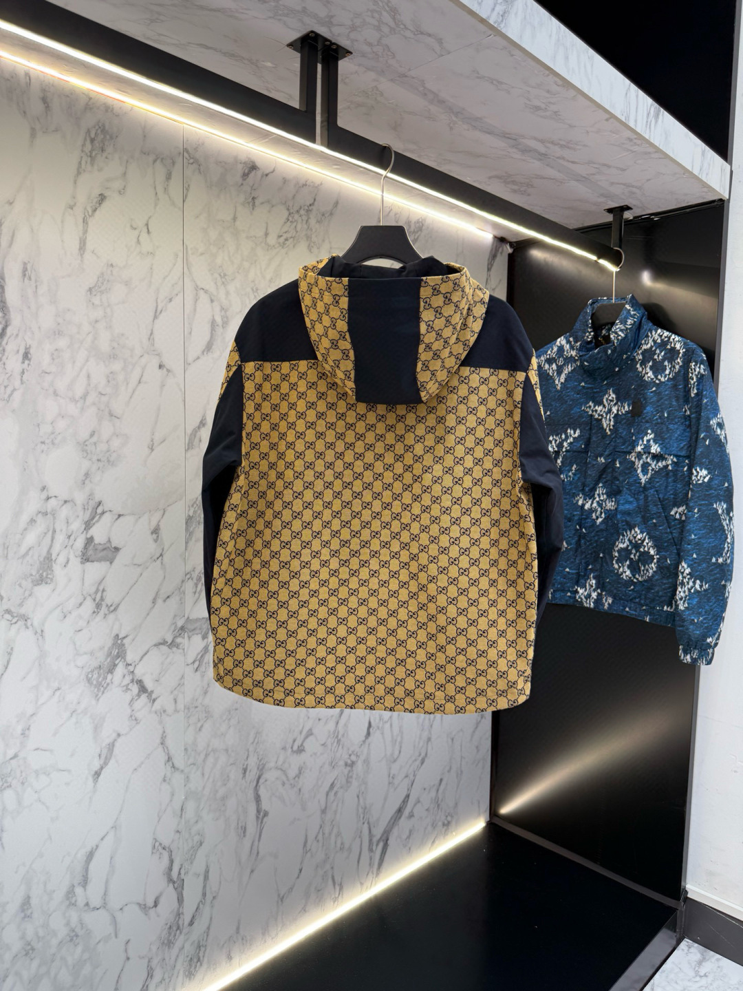 GUCCl 秋款2025最新款时尚设计师款夹克外套.处处细节显工艺足够的高级 结构性剪裁的设计改变来展现