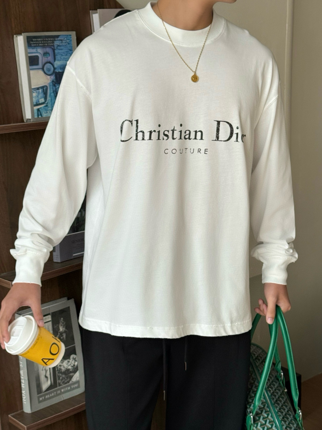 新款秋冬长袖🆕颜色：黑，白码数：S-XL款号：7002