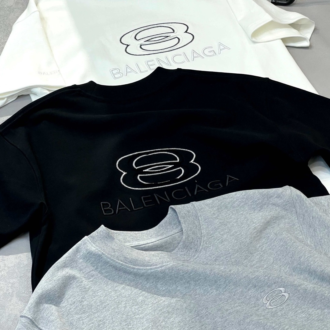 25新款磨毛短袖阔版T恤颜色：黑，白，灰尺码：XS-XL