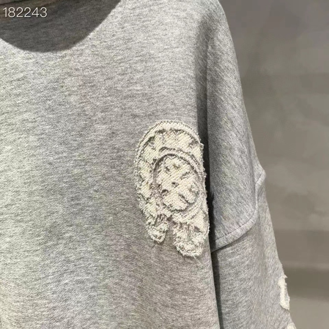 克罗心🌟新款秋冬烧花连帽厚款外套🆕采用定做面料，手感细腻，搭配品牌标识，超级时尚洋气！码数：S-XL男女