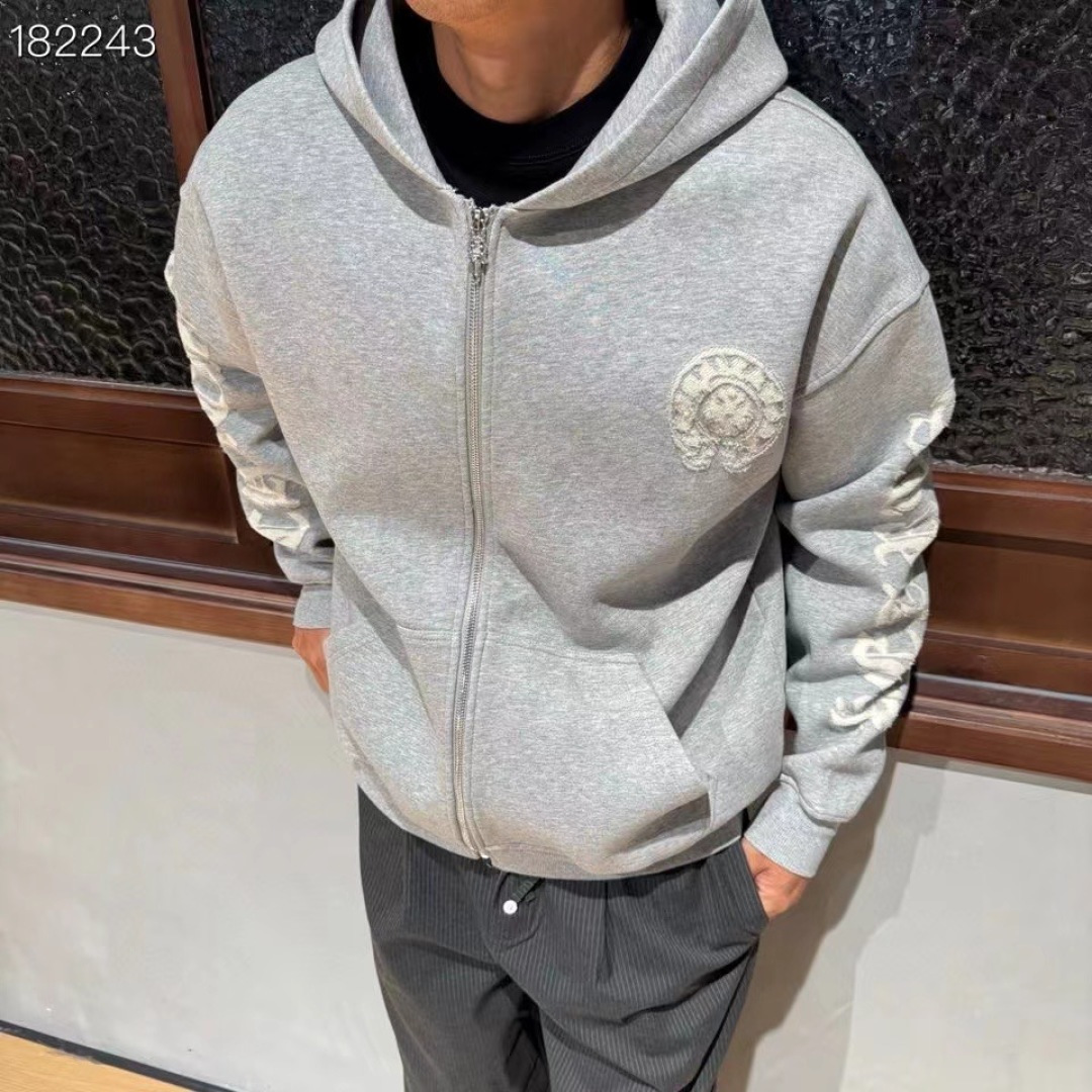 克罗心🌟新款秋冬烧花连帽厚款外套🆕采用定做面料，手感细腻，搭配品牌标识，超级时尚洋气！码数：S-XL男女