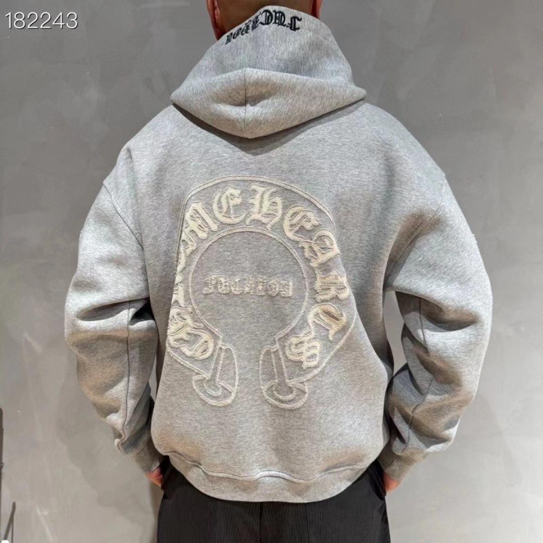 克罗心🌟新款秋冬烧花连帽厚款外套🆕采用定做面料，手感细腻，搭配品牌标识，超级时尚洋气！码数：S-XL男女