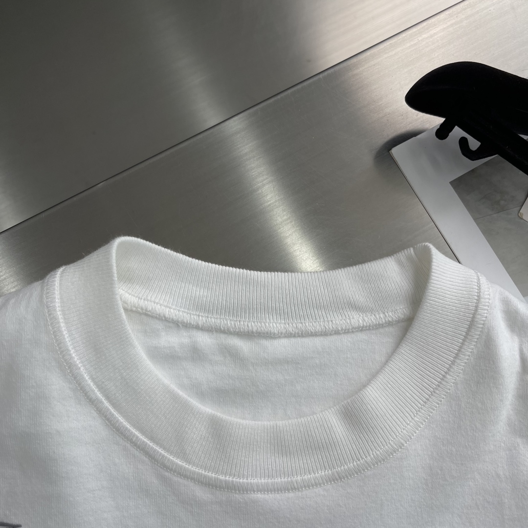 Stone Island 2025秋冬系列休闲卫衣码数：M-5XL 微阔版型重磅强捻双纱，拥有粗犷的纱结