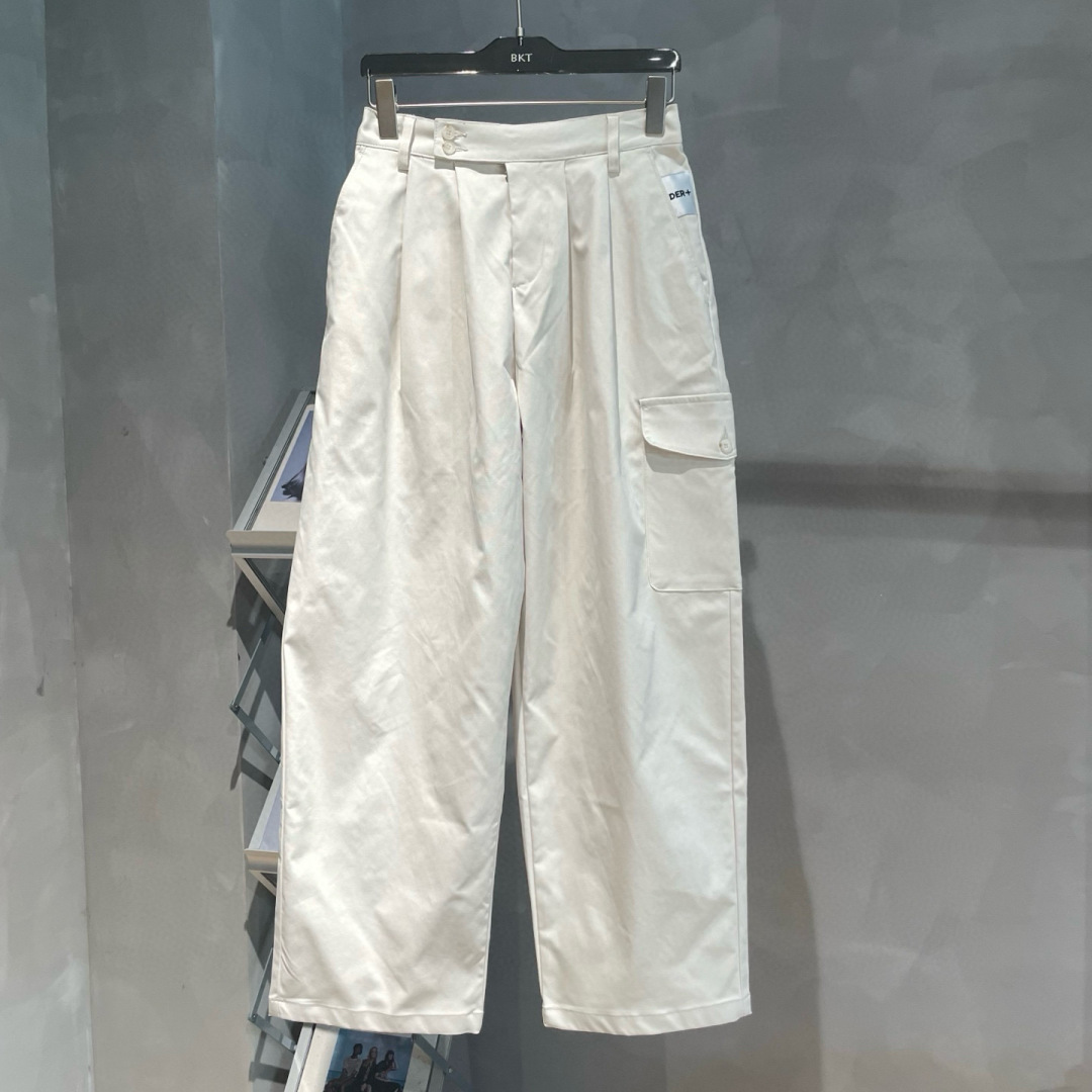 JIL🌟早秋新款休闲工装裤🆕采用优质面料，具有质感，超级时尚洋气！码数：M-XL男女同款 （模特185 