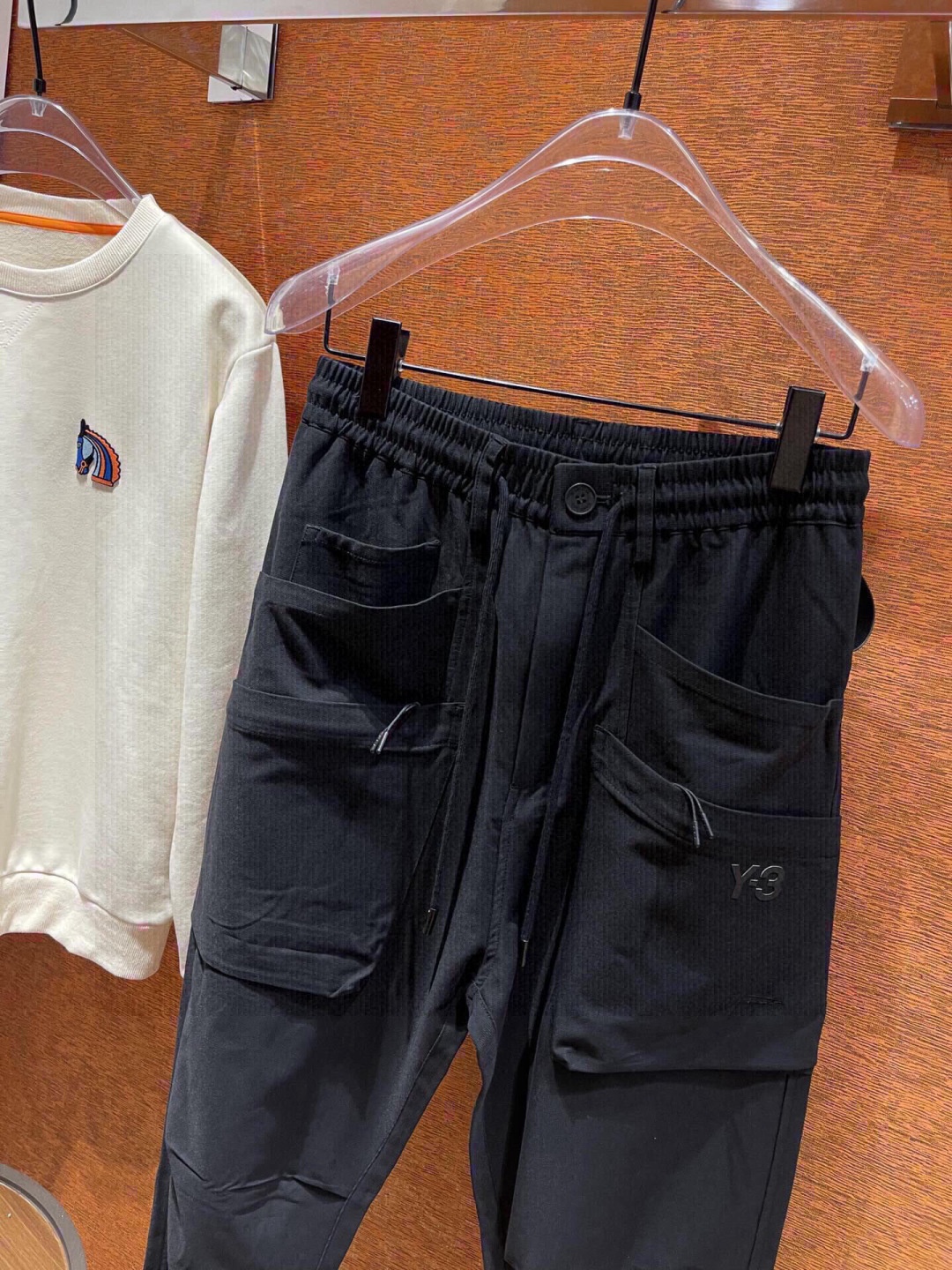 秋季新款Y-3 新款多口袋设计男士暗黑休闲束脚工装裤！贸易公司渠道稀出，同步官网发售，代购价格3699R