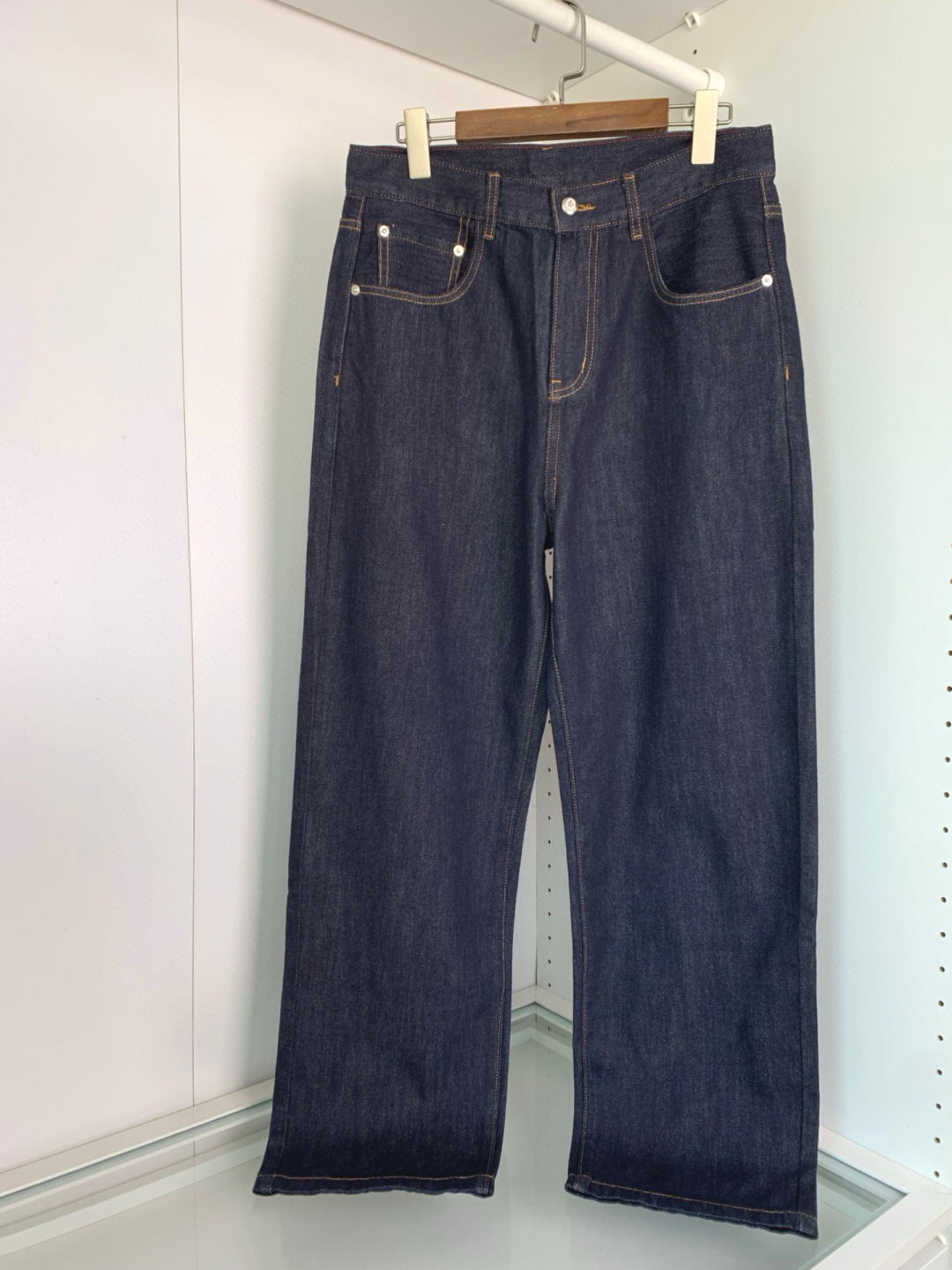 mon 2025秋冬系列牛仔长裤-码数：M-3XL 休闲直筒裤 面料采用活性染色牛仔布制成手感好，面料密