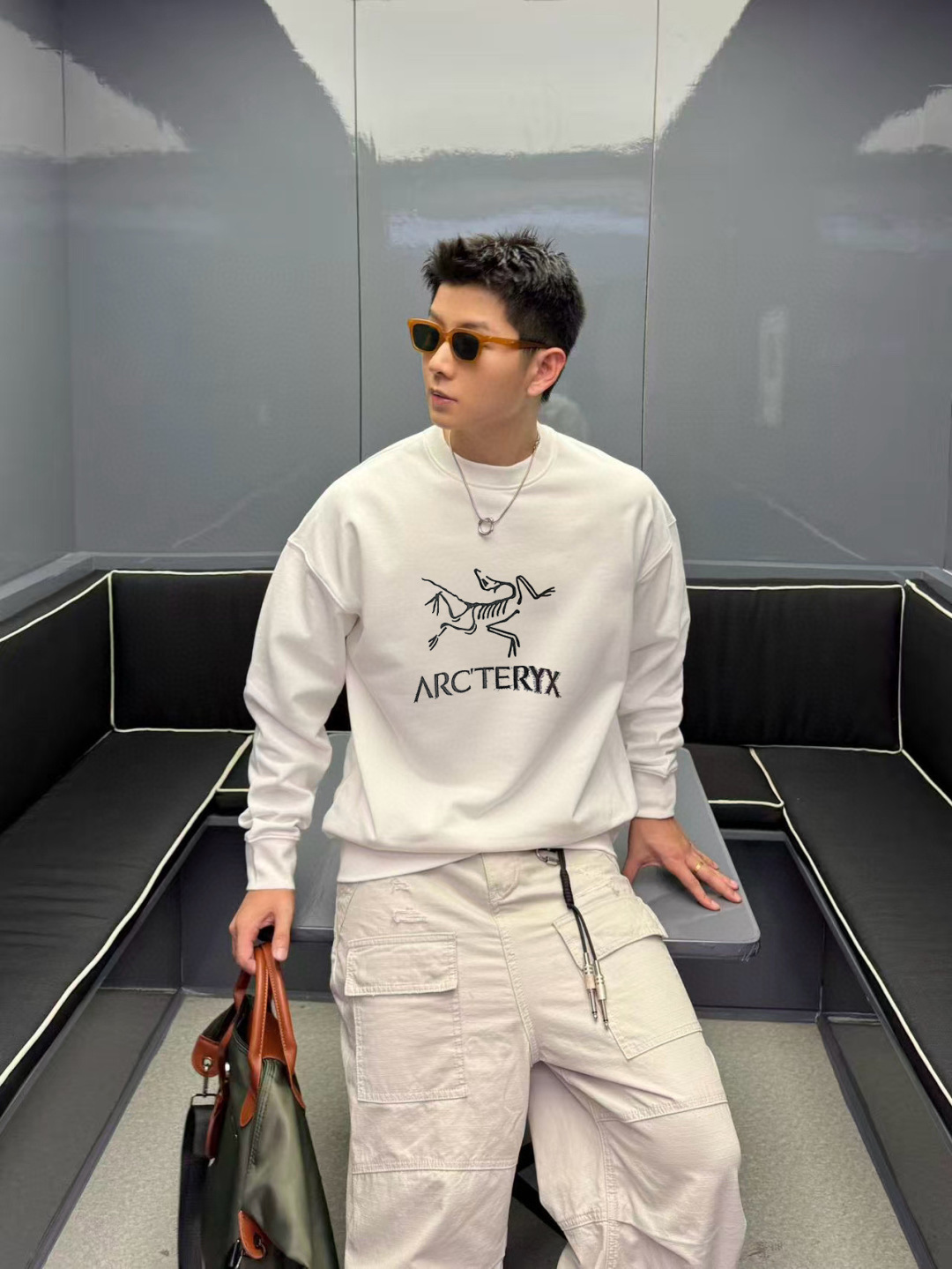 ARC'TERYX小鸟*2025秋冬新款 个性logo绣花 定制面料400g 圆领卫衣 男女同款尺码：S