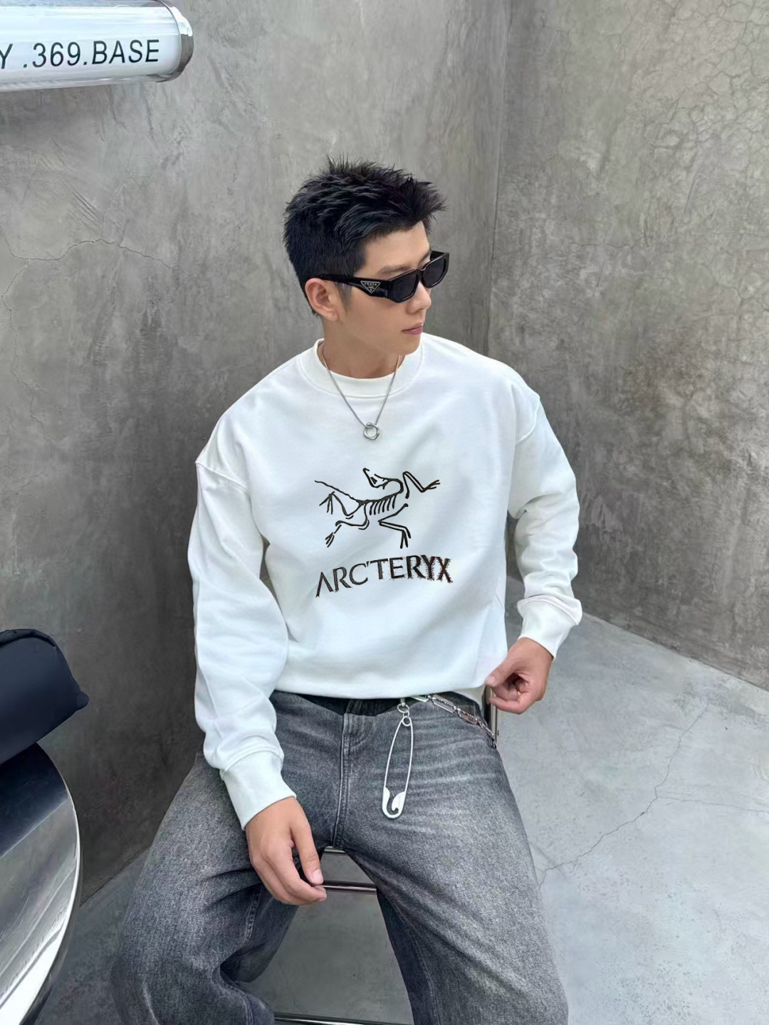 ARC'TERYX小鸟*2025秋冬新款 个性logo绣花 定制面料400g 圆领卫衣 男女同款尺码：S