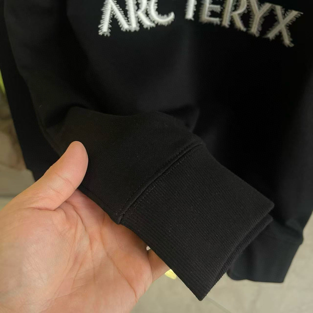 ARC'TERYX小鸟*2025秋冬新款 个性logo绣花 定制面料400g 圆领卫衣 男女同款尺码：S