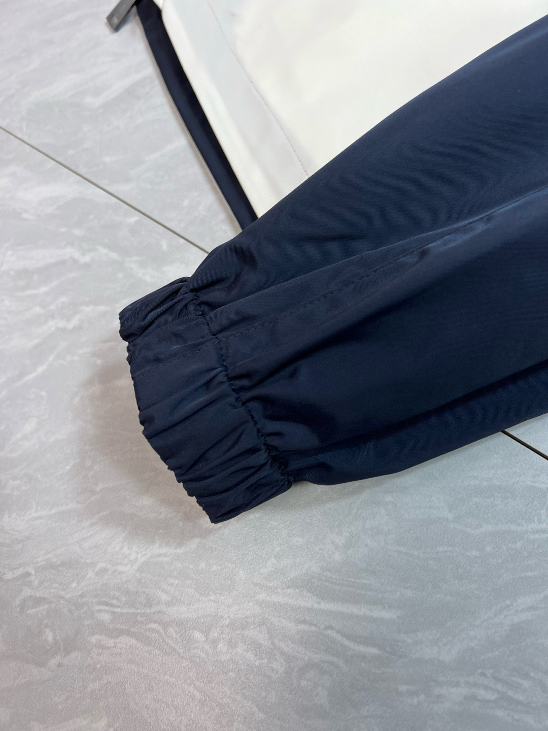 芬迪 双面穿，2025秋款新款🆕夹克 原版1:1订制五金配件全进口原版定制 欢迎专柜对比 超柔软 超级重