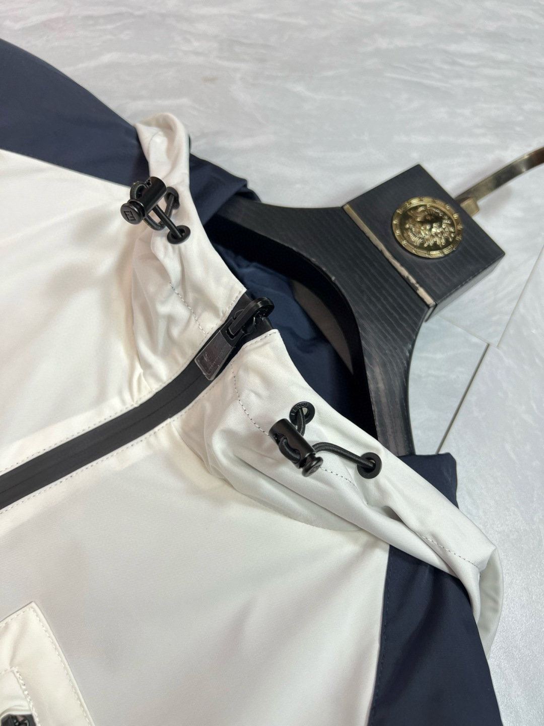 芬迪 双面穿，2025秋款新款🆕夹克 原版1:1订制五金配件全进口原版定制 欢迎专柜对比 超柔软 超级重