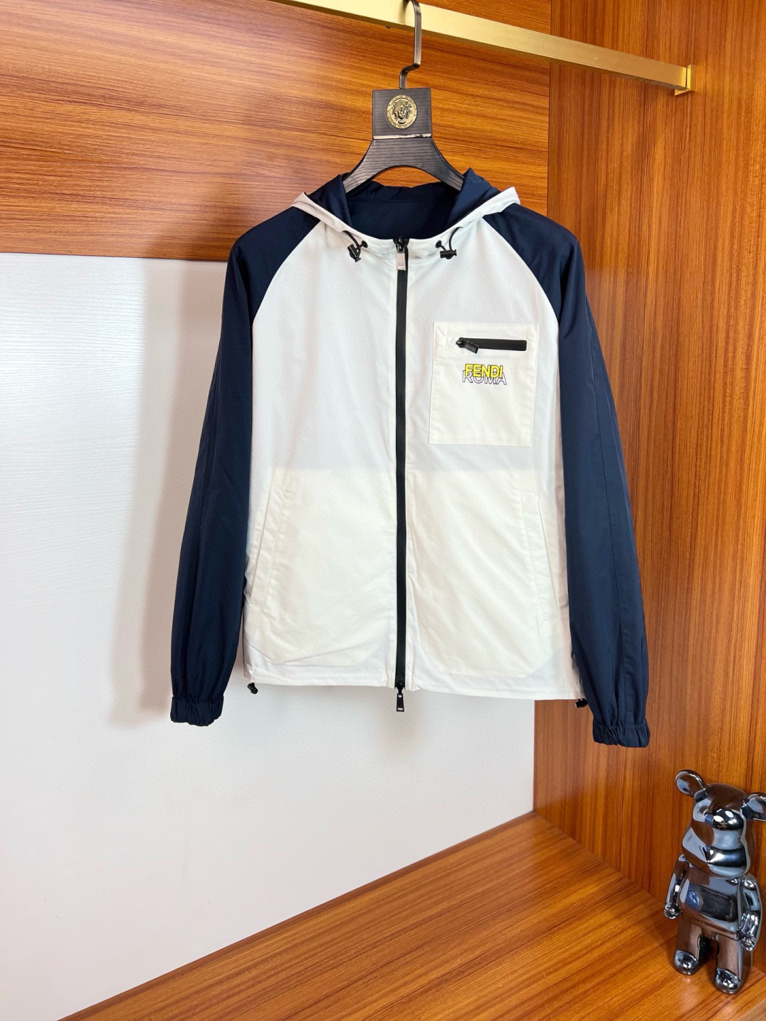 芬迪 双面穿，2025秋款新款🆕夹克 原版1:1订制五金配件全进口原版定制 欢迎专柜对比 超柔软 超级重