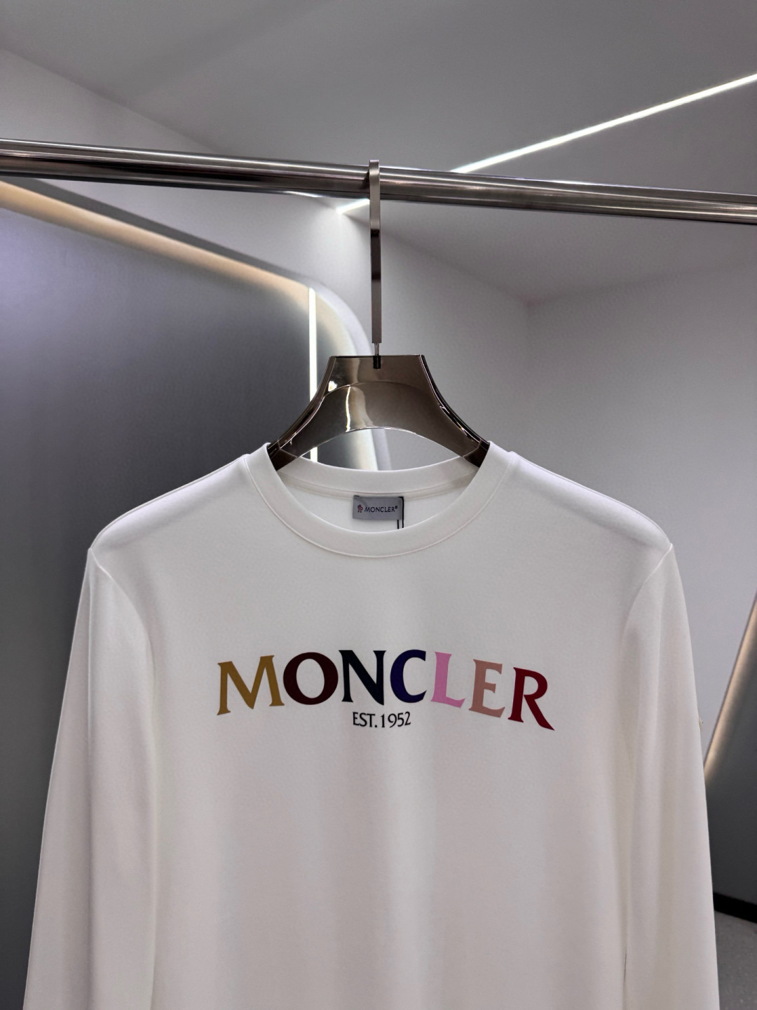 MK2025早秋新品长袖T恤衫；定制260克高密水柔棉，市场上无法媲美的一款定制面料，非常的舒适柔软并且