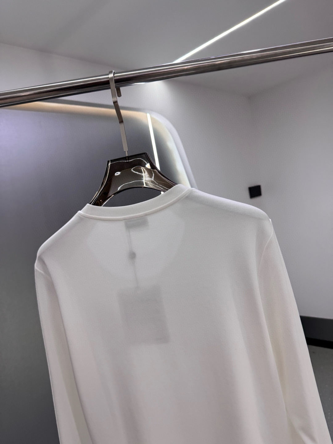 MK2025早秋新品长袖T恤衫；定制260克高密水柔棉，市场上无法媲美的一款定制面料，非常的舒适柔软并且