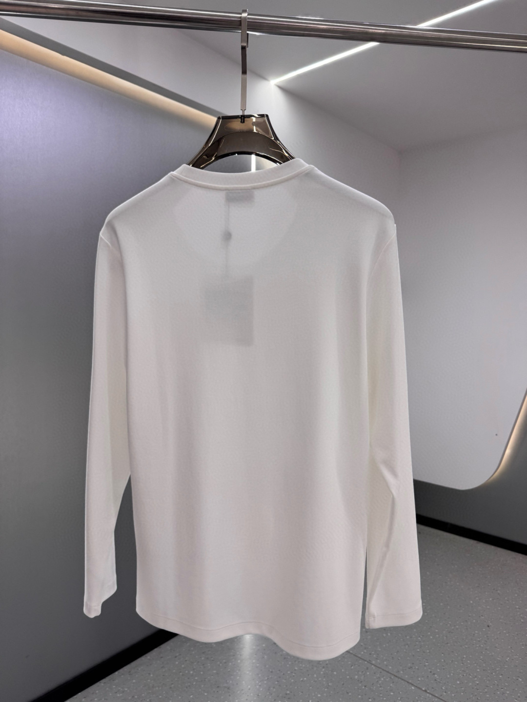 MK2025早秋新品长袖T恤衫；定制260克高密水柔棉，市场上无法媲美的一款定制面料，非常的舒适柔软并且