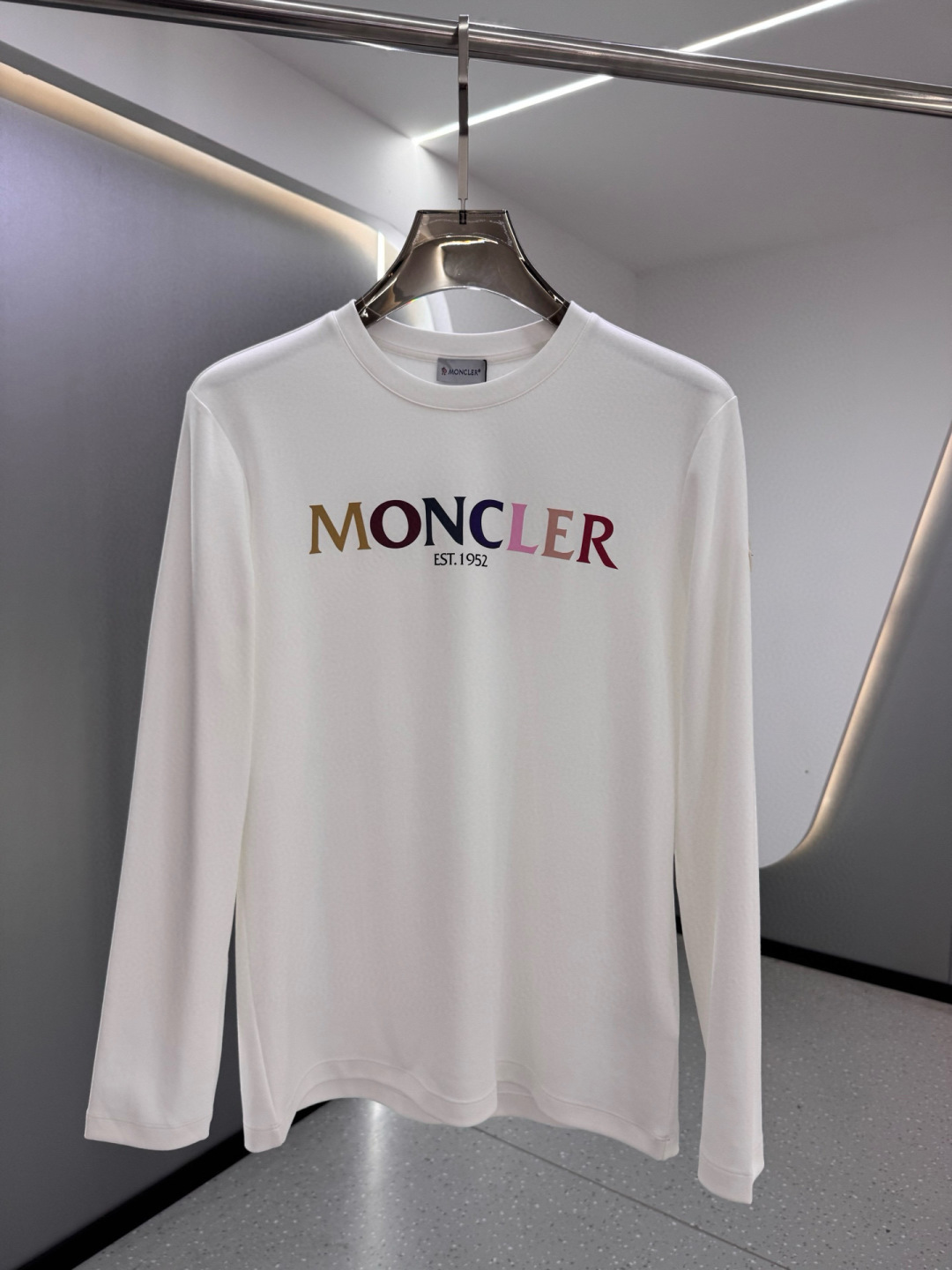 MK2025早秋新品长袖T恤衫；定制260克高密水柔棉，市场上无法媲美的一款定制面料，非常的舒适柔软并且