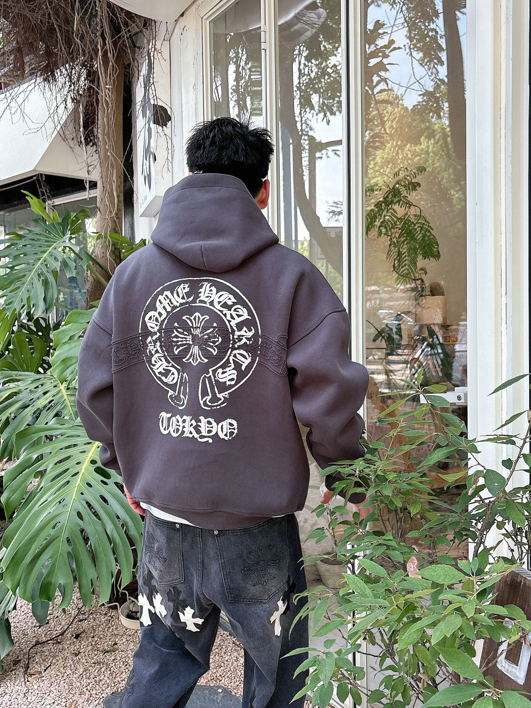 CH 克罗心 25秋冬新作带帽烧花卫衣精选双层复合卫衣面料，弹力舒柔化合，多重水洗预缩处理，轻松应对秋冬