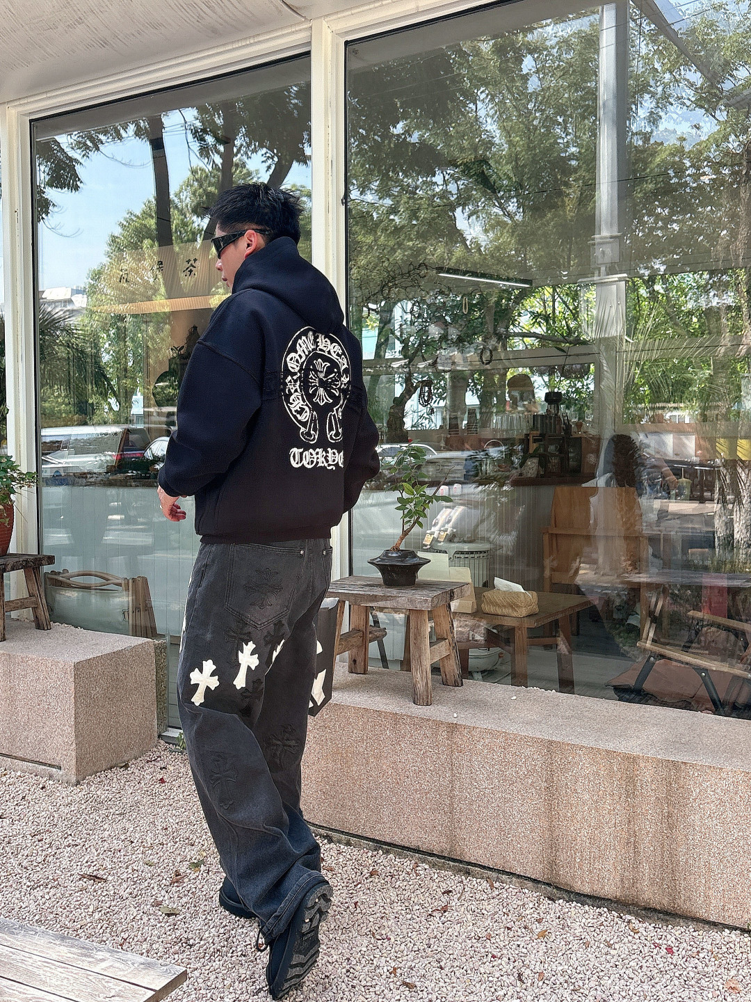 CH 克罗心 25秋冬新作带帽烧花卫衣精选双层复合卫衣面料，弹力舒柔化合，多重水洗预缩处理，轻松应对秋冬