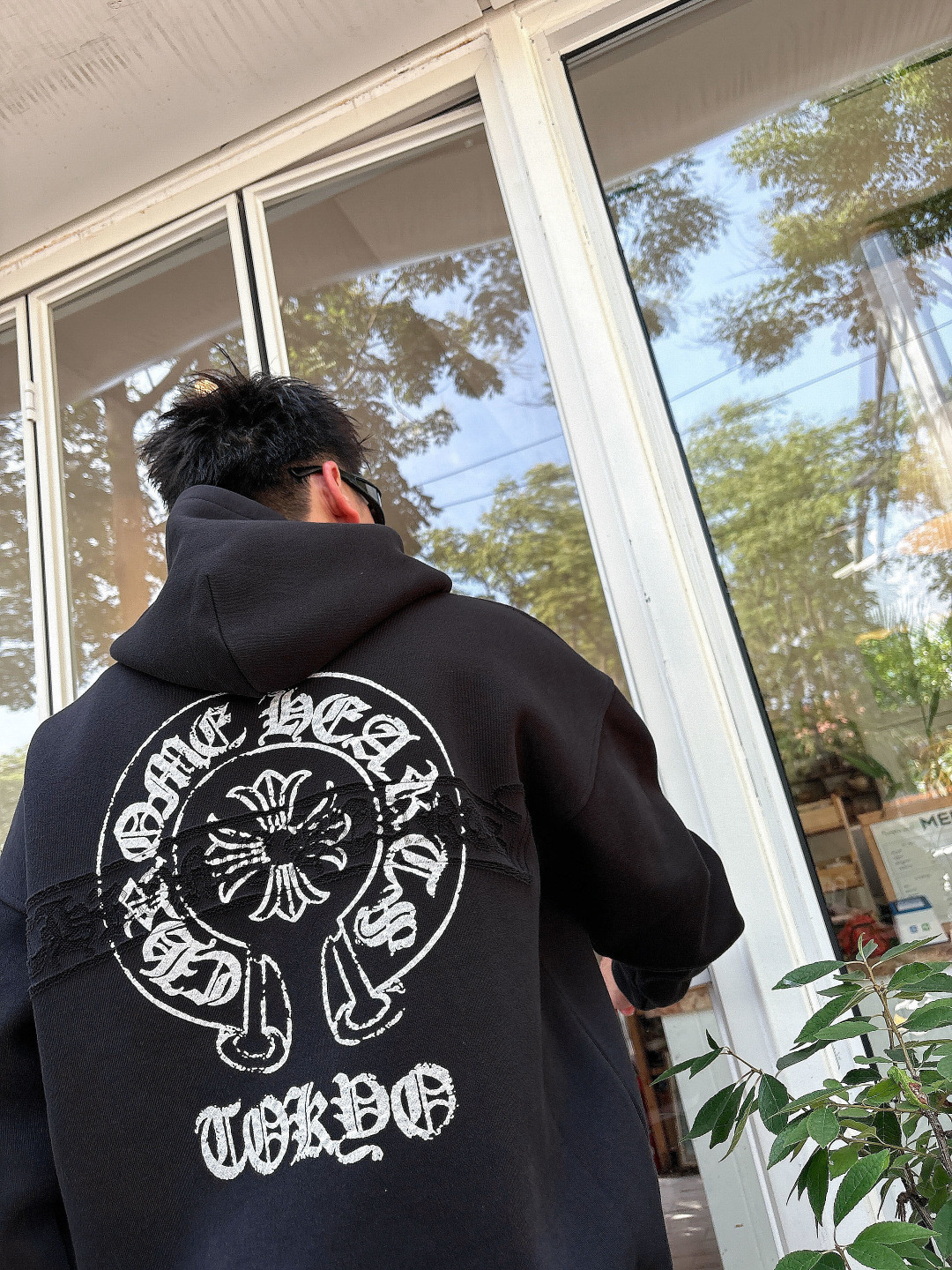 CH 克罗心 25秋冬新作带帽烧花卫衣精选双层复合卫衣面料，弹力舒柔化合，多重水洗预缩处理，轻松应对秋冬