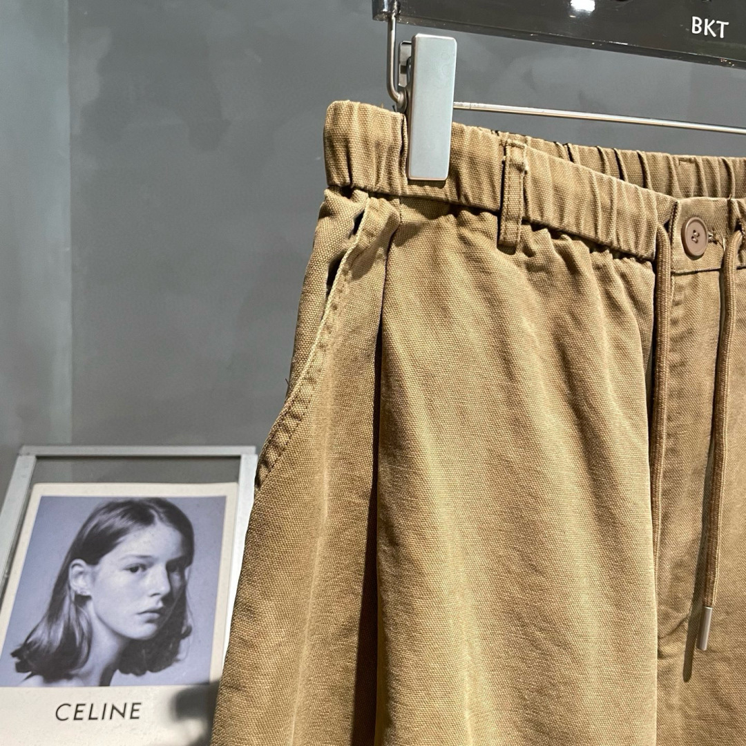 YMM🌟秋冬新款休闲裤🆕采用优质面料，具有质感，松紧腰带拼接设计，超级时尚洋气！码数：S-2XL 男女同