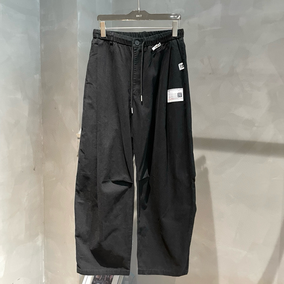 YMM🌟秋冬新款休闲裤🆕采用优质面料，具有质感，松紧腰带拼接设计，超级时尚洋气！码数：S-2XL 男女同