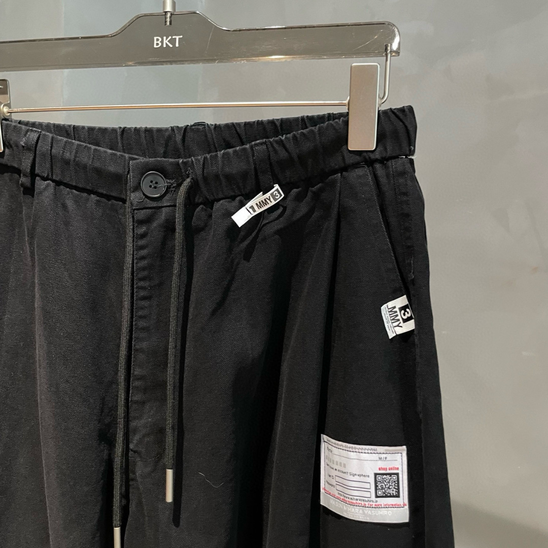 YMM🌟秋冬新款休闲裤🆕采用优质面料，具有质感，松紧腰带拼接设计，超级时尚洋气！码数：S-2XL 男女同