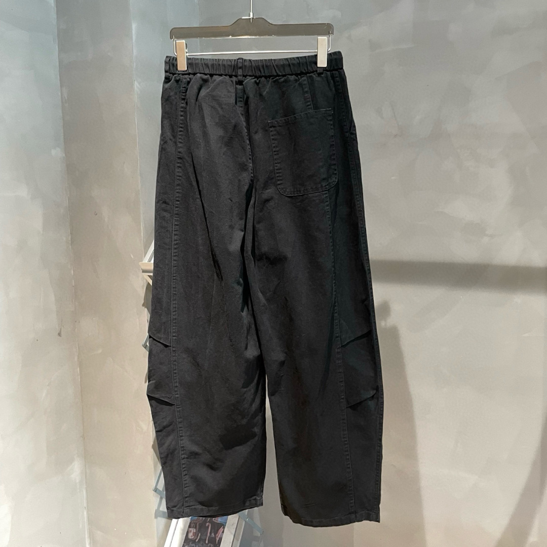 YMM🌟秋冬新款休闲裤🆕采用优质面料，具有质感，松紧腰带拼接设计，超级时尚洋气！码数：S-2XL 男女同