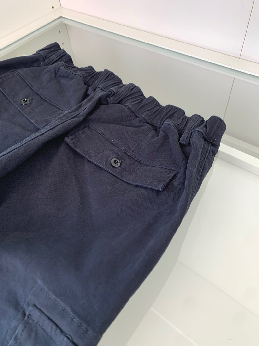 石头岛25Ｓ秋冬新品推荐 高街休闲直筒休闲卫裤 腰围松紧设计包容性十足 设计感强 两侧工装口袋+经典lo