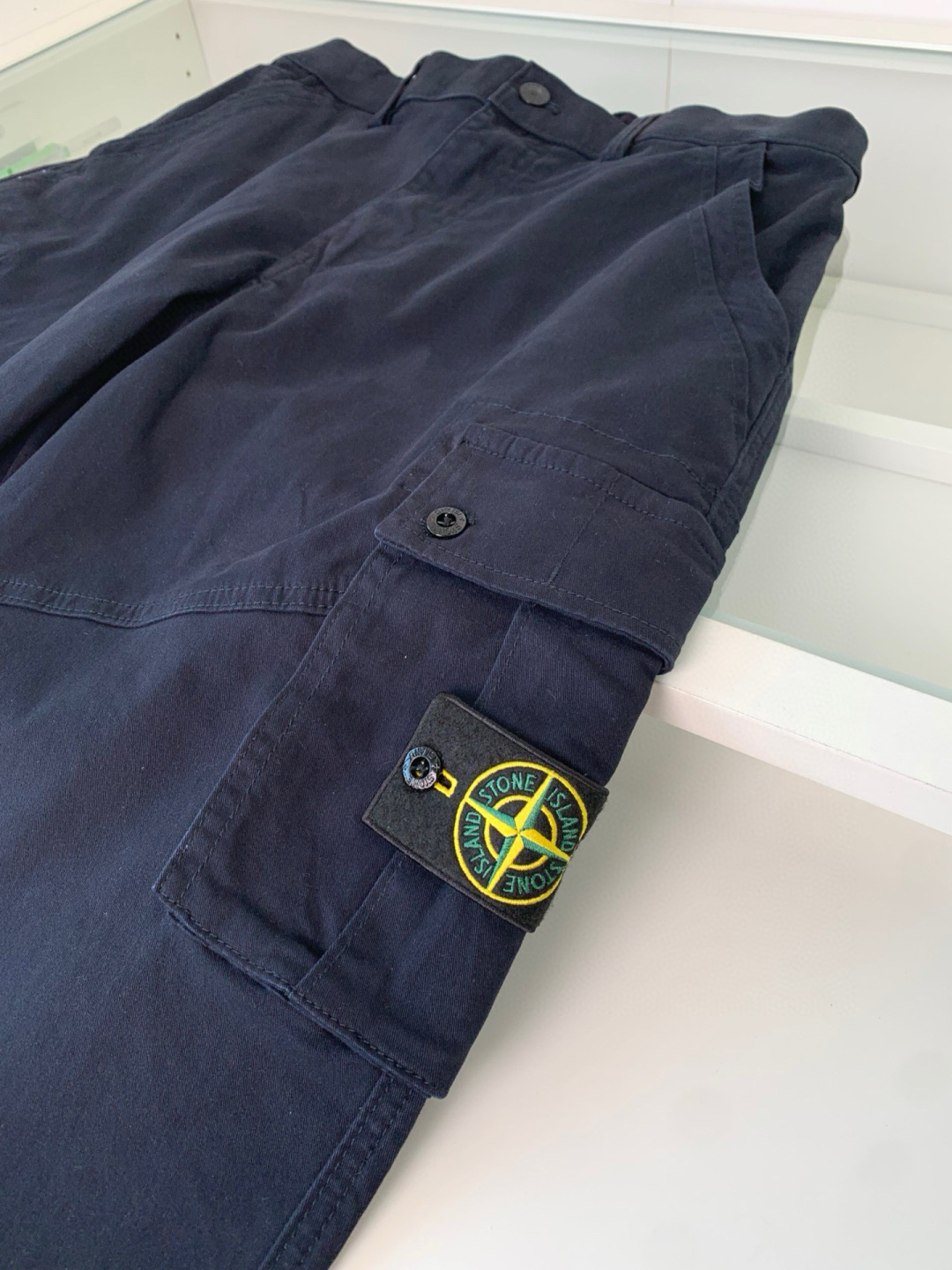 石头岛25Ｓ秋冬新品推荐 高街休闲直筒休闲卫裤 腰围松紧设计包容性十足 设计感强 两侧工装口袋+经典lo