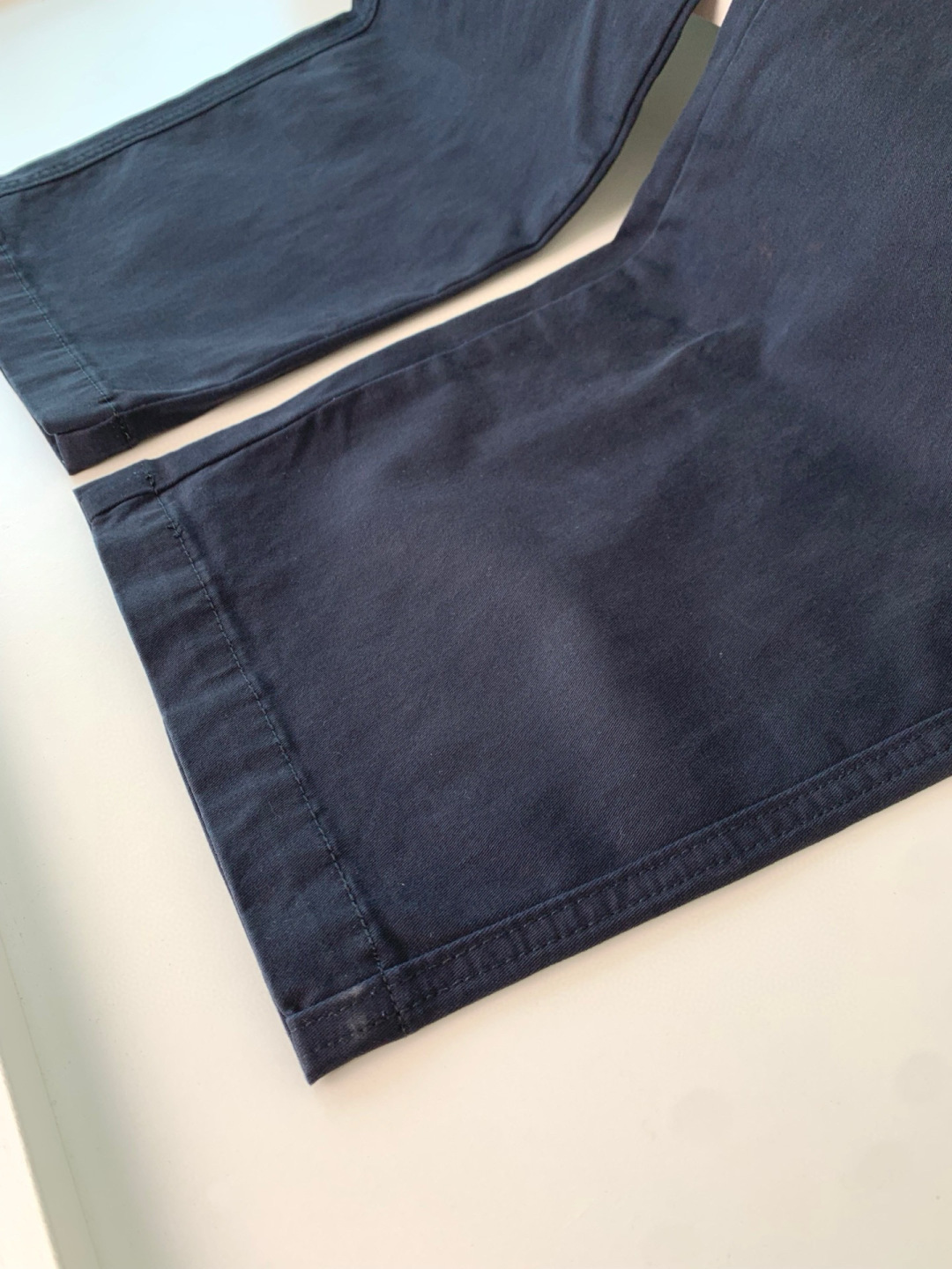 石头岛25Ｓ秋冬新品推荐 高街休闲直筒休闲卫裤 腰围松紧设计包容性十足 设计感强 两侧工装口袋+经典lo