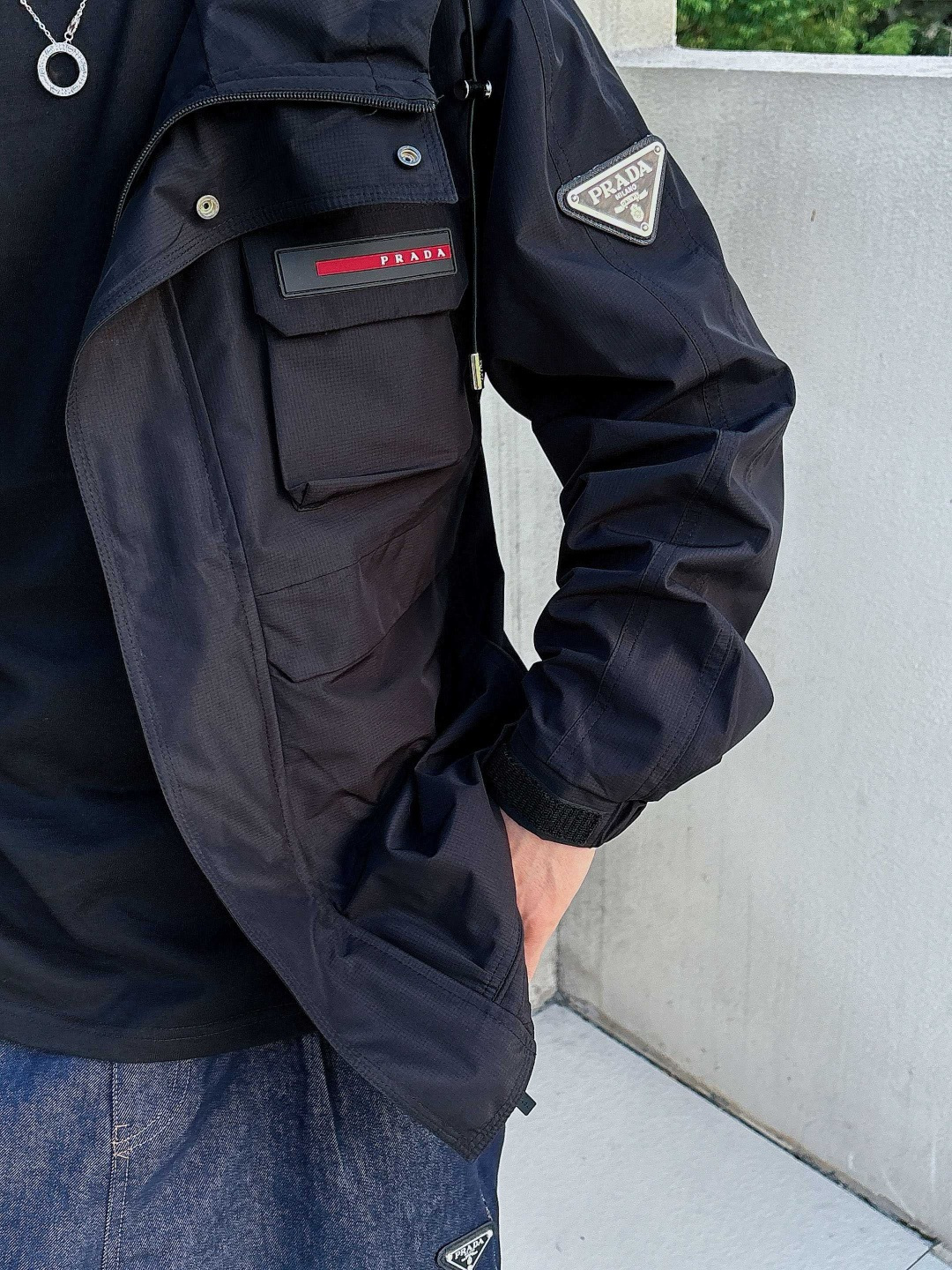 普拉达 官网同款，三标齐全，提前发售 2025ss开秋新款男士夹克外套，原单三标齐全高端版本 专柜定制面