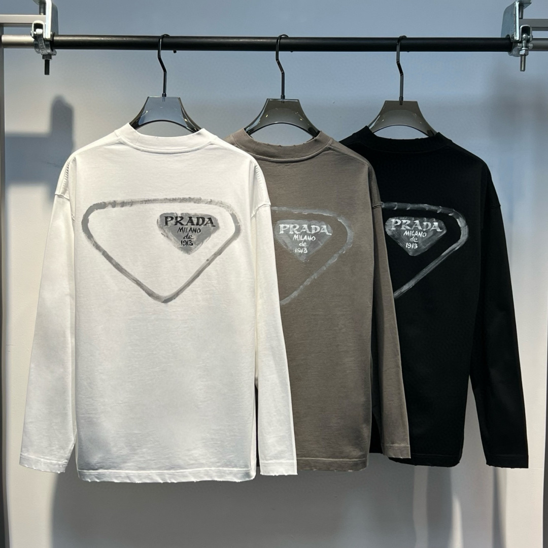 新款秋冬长袖🆕颜色：黑，白，绿码数：S-XL款号：7011