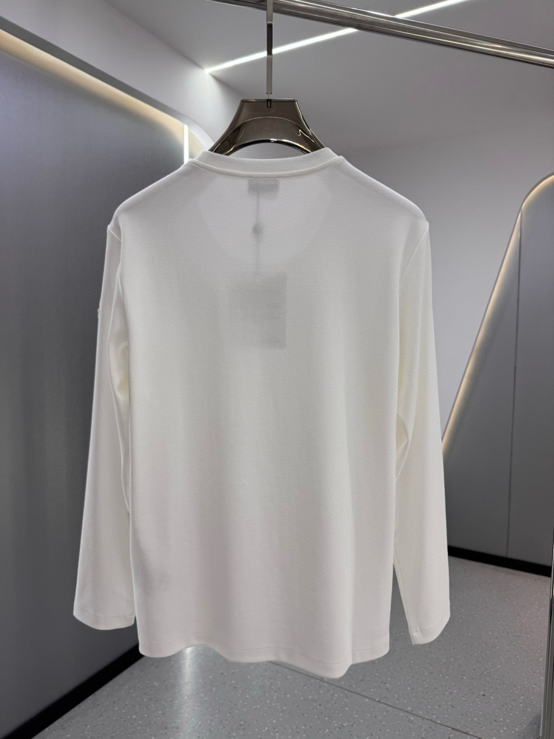 MK 2025早秋新品厚款植绒字母长袖打底T恤；定制260克高密水柔棉面料，胸前植绒工艺字母加标志LOG