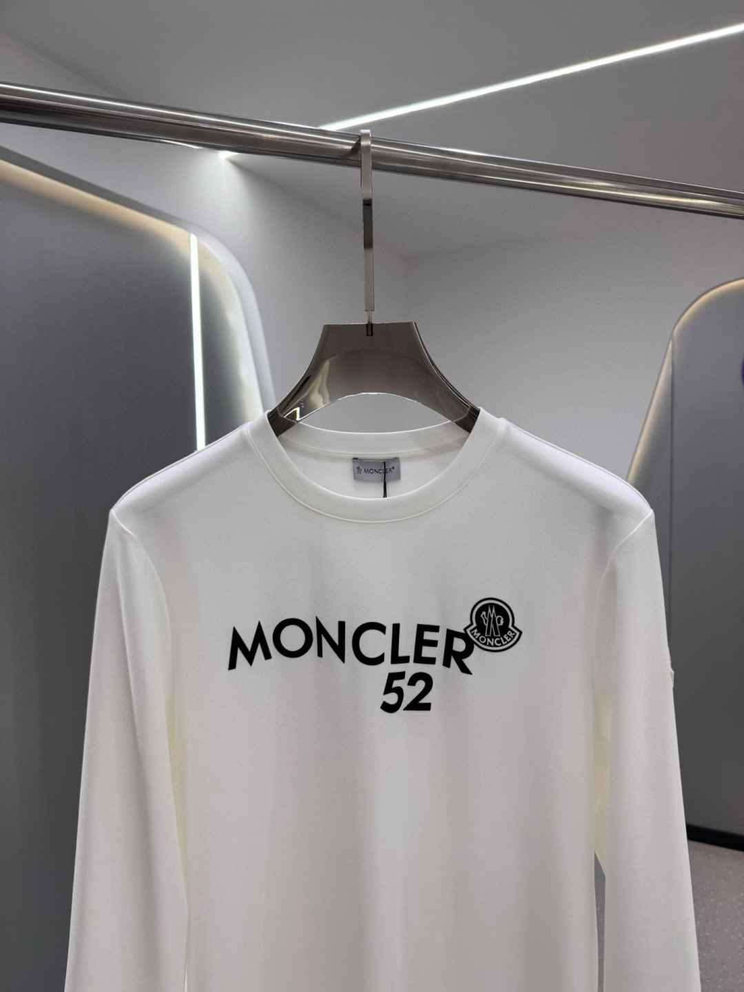 MK 2025早秋新品厚款植绒字母长袖打底T恤；定制260克高密水柔棉面料，胸前植绒工艺字母加标志LOG