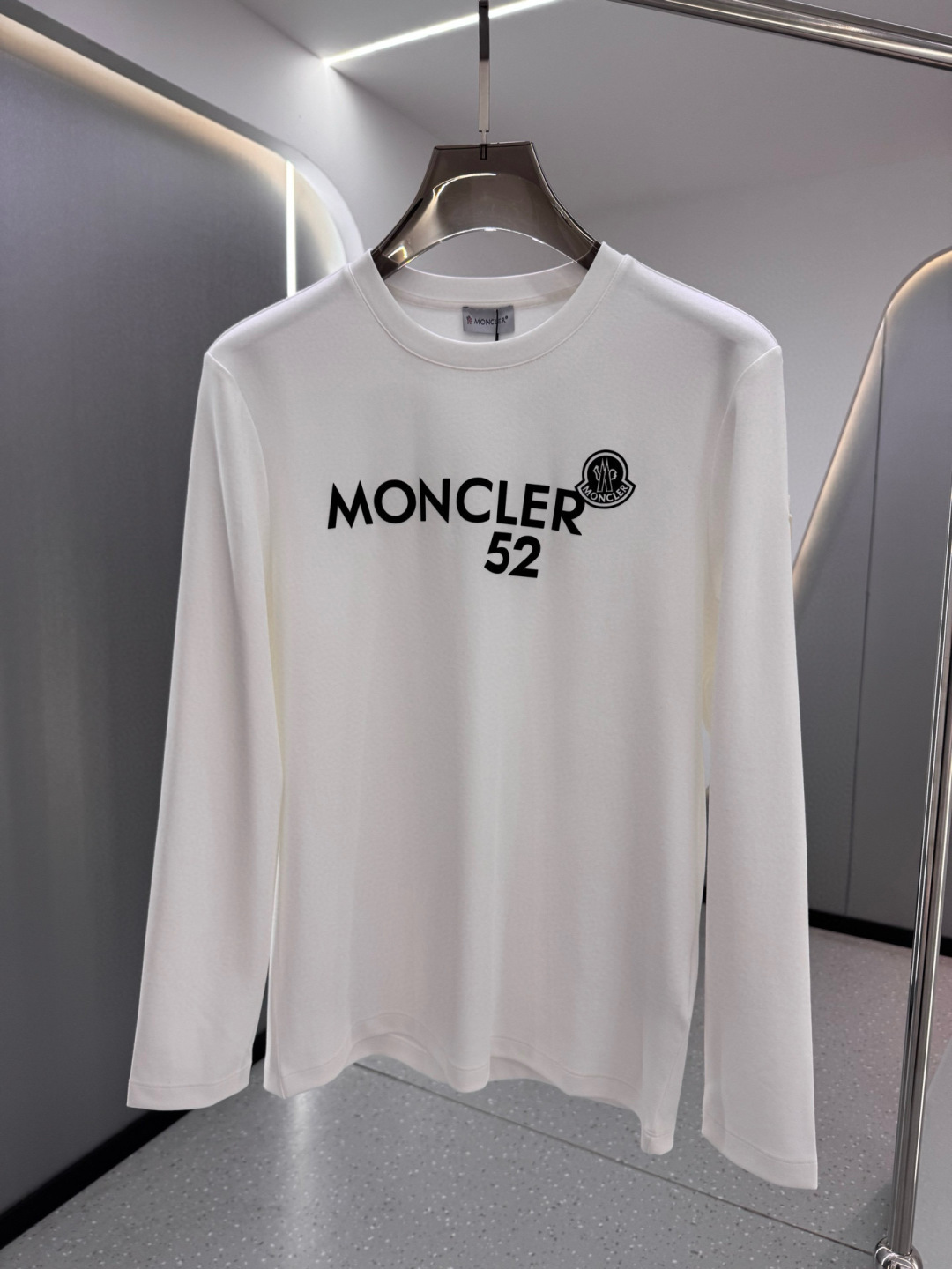 MK 2025早秋新品厚款植绒字母长袖打底T恤；定制260克高密水柔棉面料，胸前植绒工艺字母加标志LOG