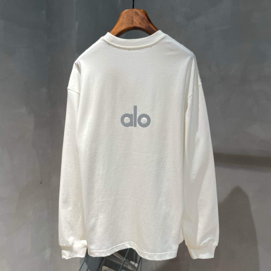 alo🌟新款秋季长袖🆕采用优质面料，手感细腻，搭配logo品牌标识，超级时尚洋气！码数:XS-XL 男女