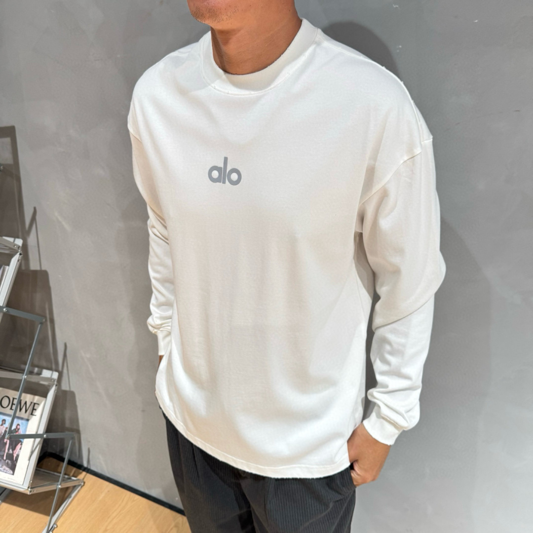 alo🌟新款秋季长袖🆕采用优质面料，手感细腻，搭配logo品牌标识，超级时尚洋气！码数:XS-XL 男女