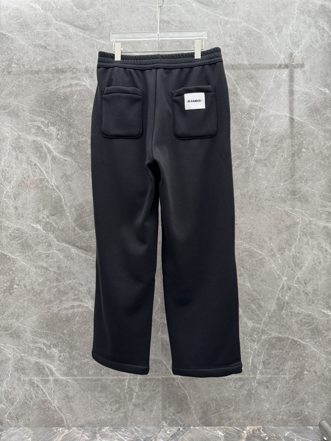 JIL SANDER🌈🌈新款休闲加绒直筒长裤，采用优质聚酯纤维，面料丝滑挺括，内里羊绒底，上身足够吸睛且