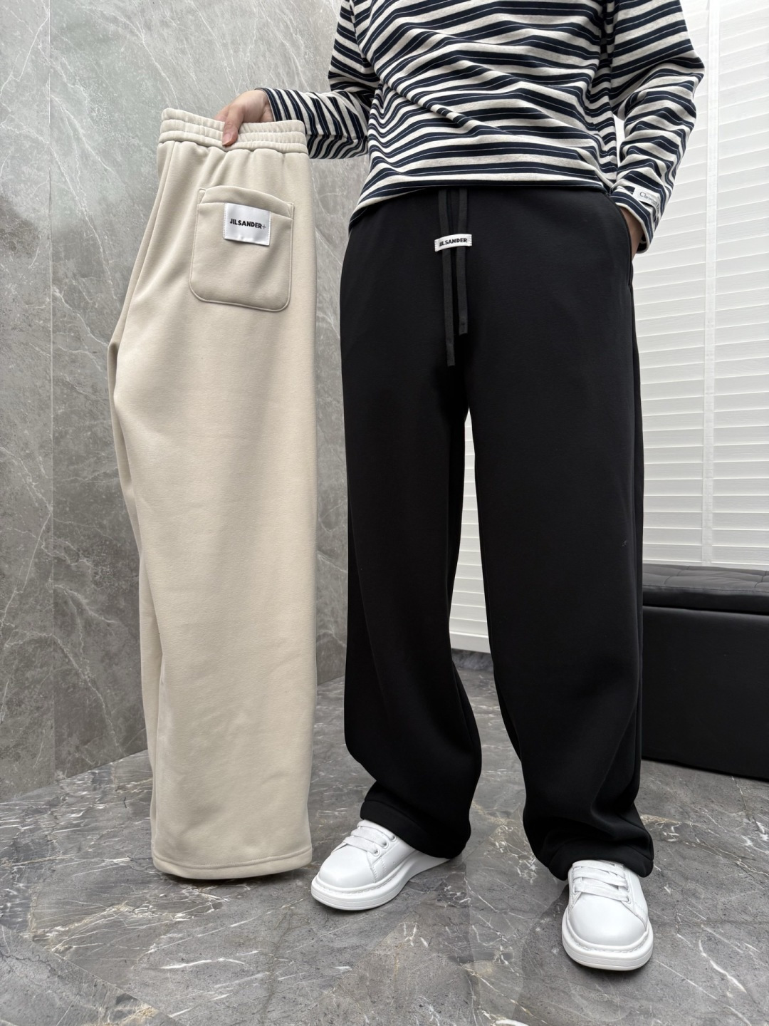 JIL SANDER🌈🌈新款休闲加绒直筒长裤，采用优质聚酯纤维，面料丝滑挺括，内里羊绒底，上身足够吸睛且