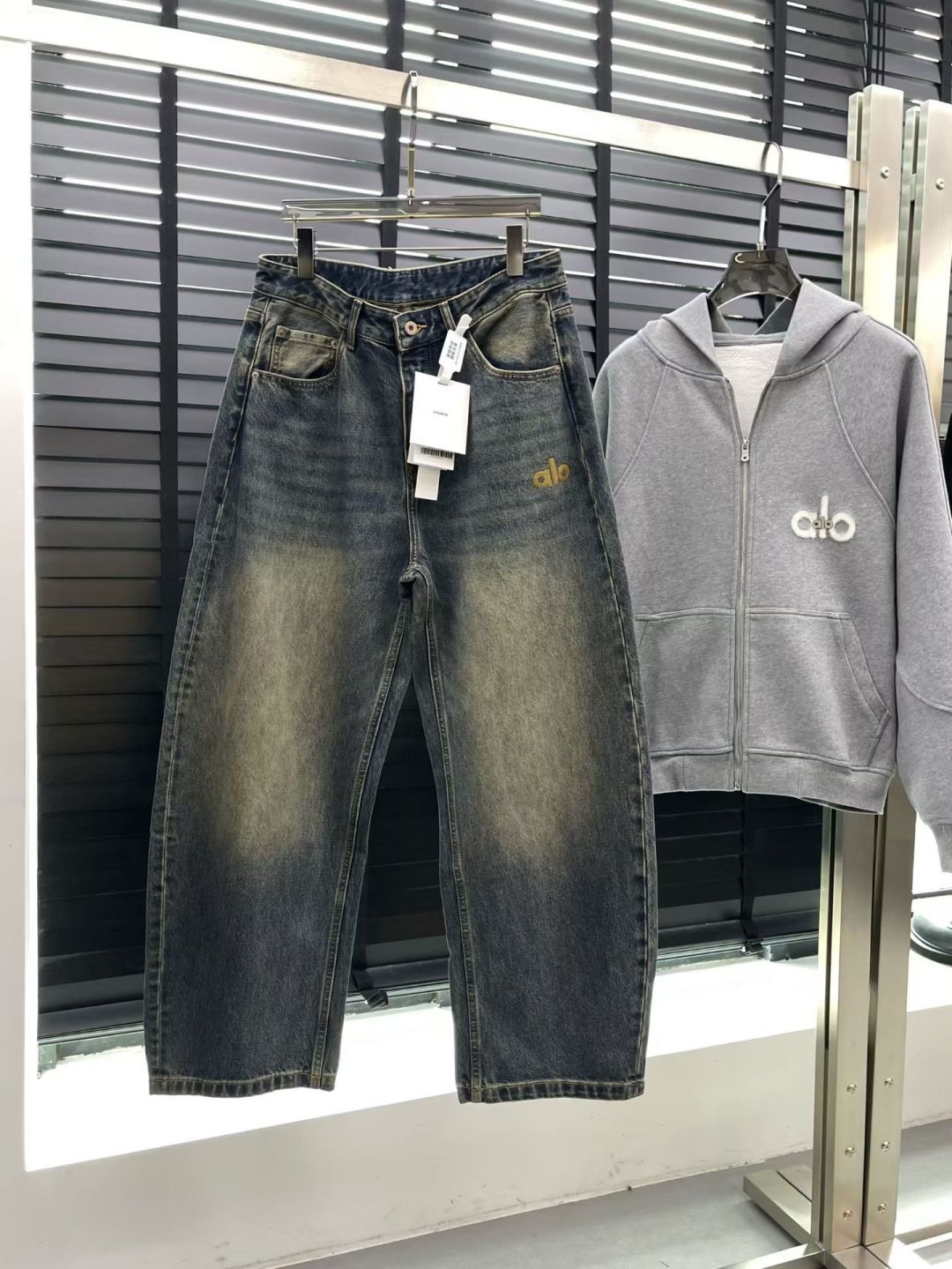 2025秋冬新款ALO 阔腿牛仔裤码数 ：S、M、L、XL