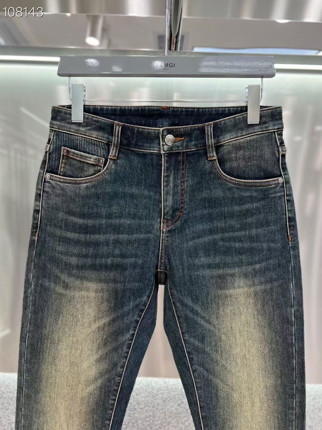 D家牛仔裤 秋冬上新现货供应 高端精梳棉面料 纳米洗水𝟗𝟎𝟏𝟕𝟖# 兰牛 码数: 𝟐𝟗-𝟑𝟖