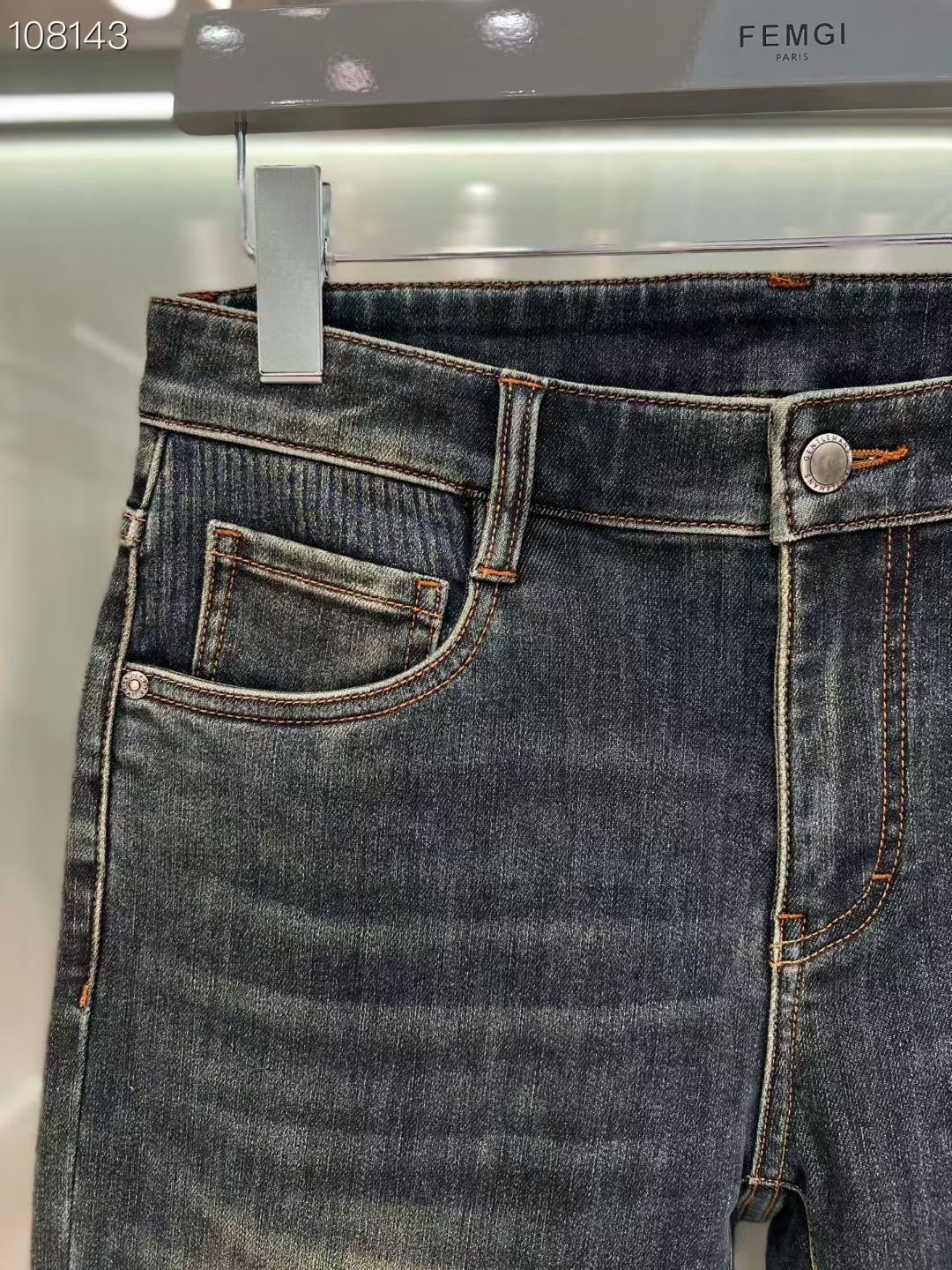 D家牛仔裤 秋冬上新现货供应 高端精梳棉面料 纳米洗水𝟗𝟎𝟏𝟕𝟖# 兰牛 码数: 𝟐𝟗-𝟑𝟖