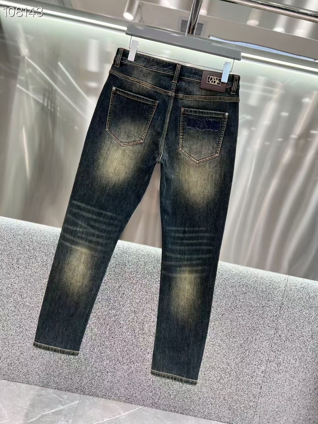 D家牛仔裤 秋冬上新现货供应 高端精梳棉面料 纳米洗水𝟗𝟎𝟏𝟕𝟖# 兰牛 码数: 𝟐𝟗-𝟑𝟖