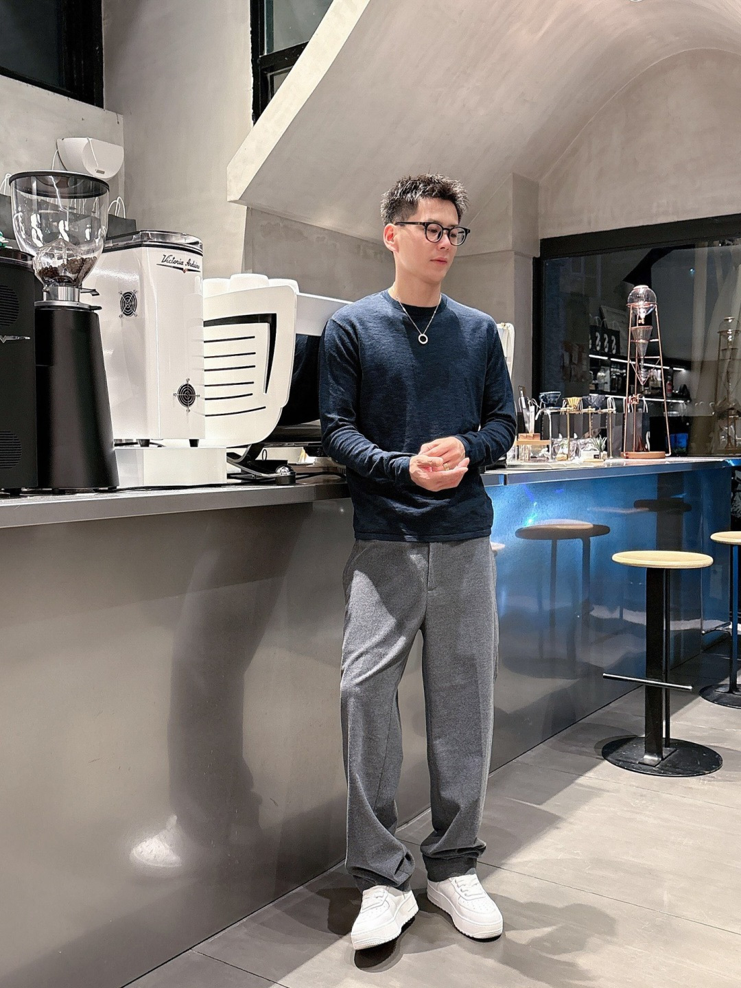 2025 秋冬新品 1:颜色：深灰色 米杏色2:尺码：M-3XL3:版型：宽松直筒裤 4:成份：67%聚